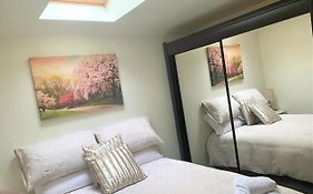 Naas 2 Bedroom Back Garden Escape